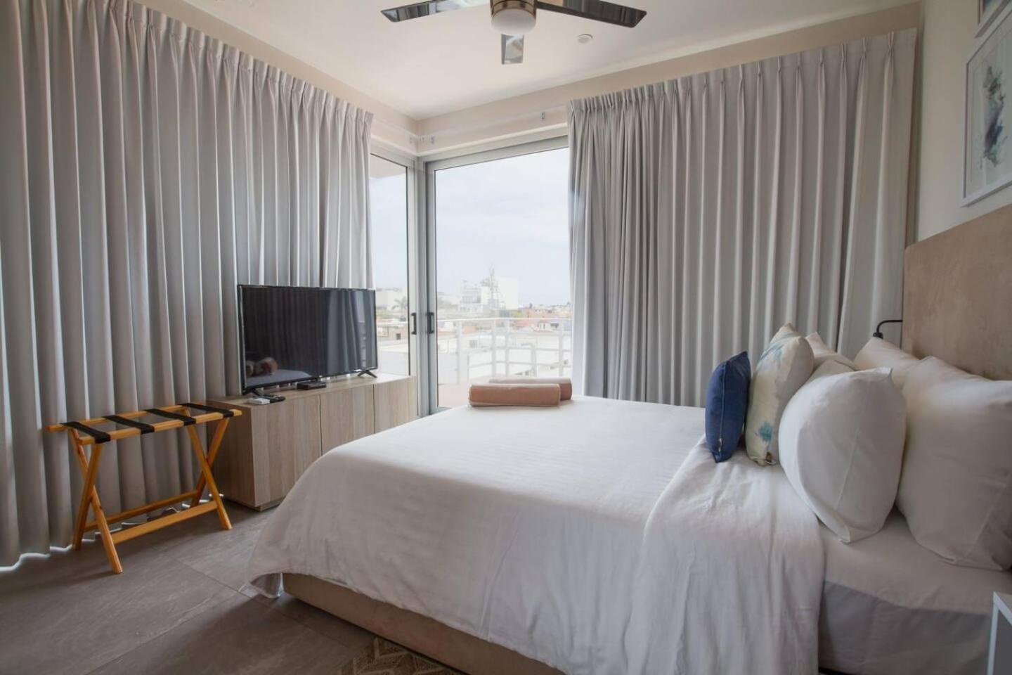 Beautiful 2br Ph, Private Rooftop, Sauna, Gym Apartamento Playa del Carmen